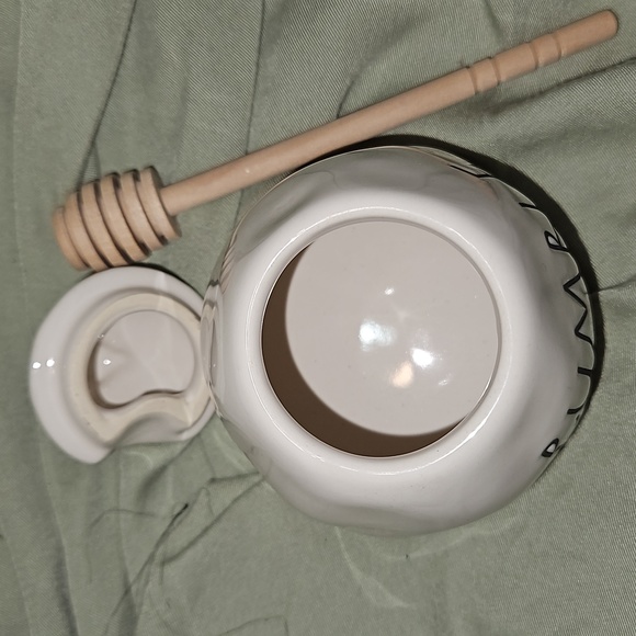 RAE DUNN Honey Pot/Honey Jar-Artisan Collection By Magenta w/Wooden Dipper-EC - Picture 2 of 6